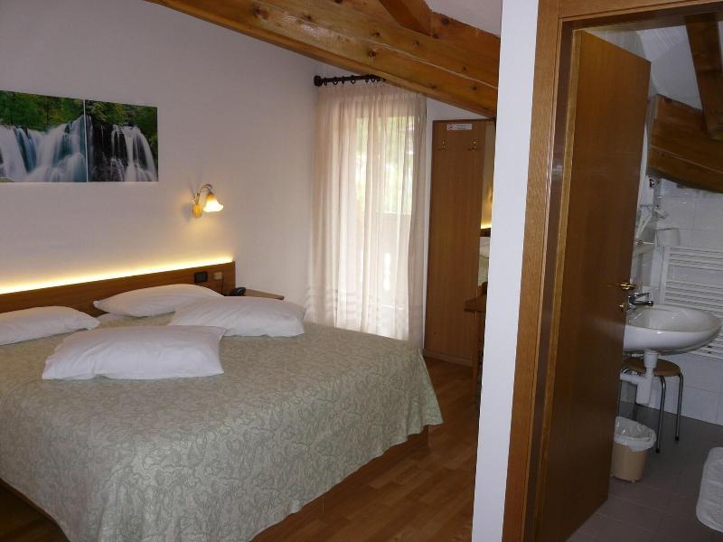Hotel Denny Pinzolo Exterior photo