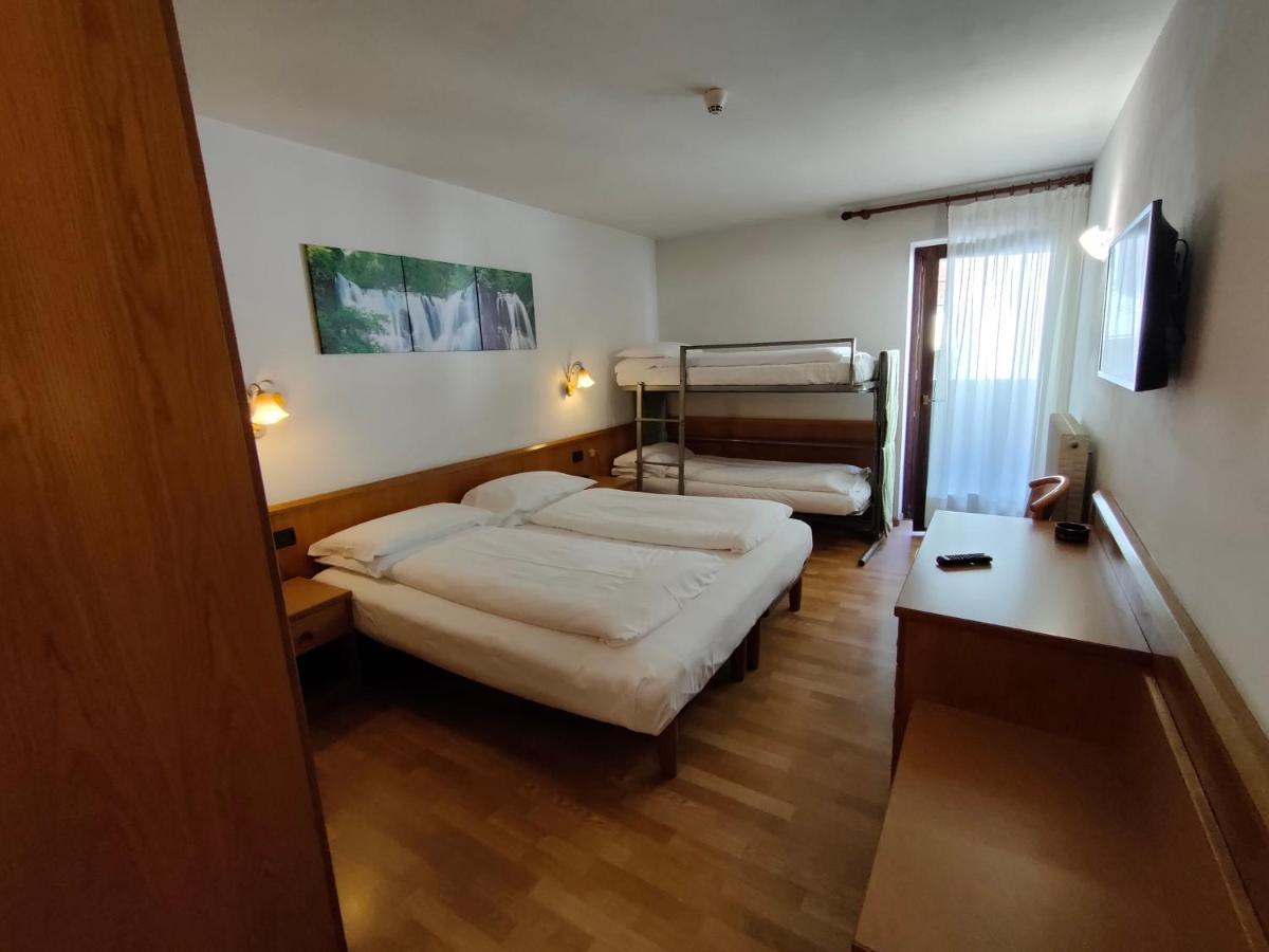 Hotel Denny Pinzolo Exterior photo