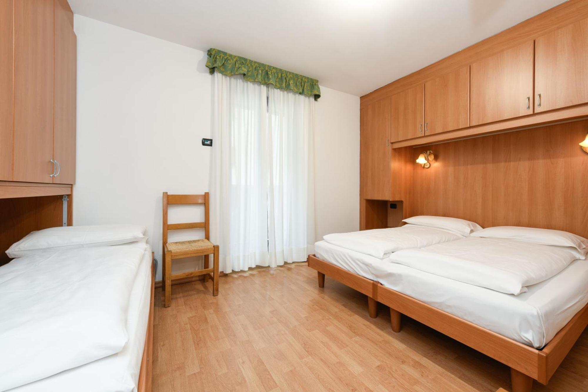 Hotel Denny Pinzolo Exterior photo